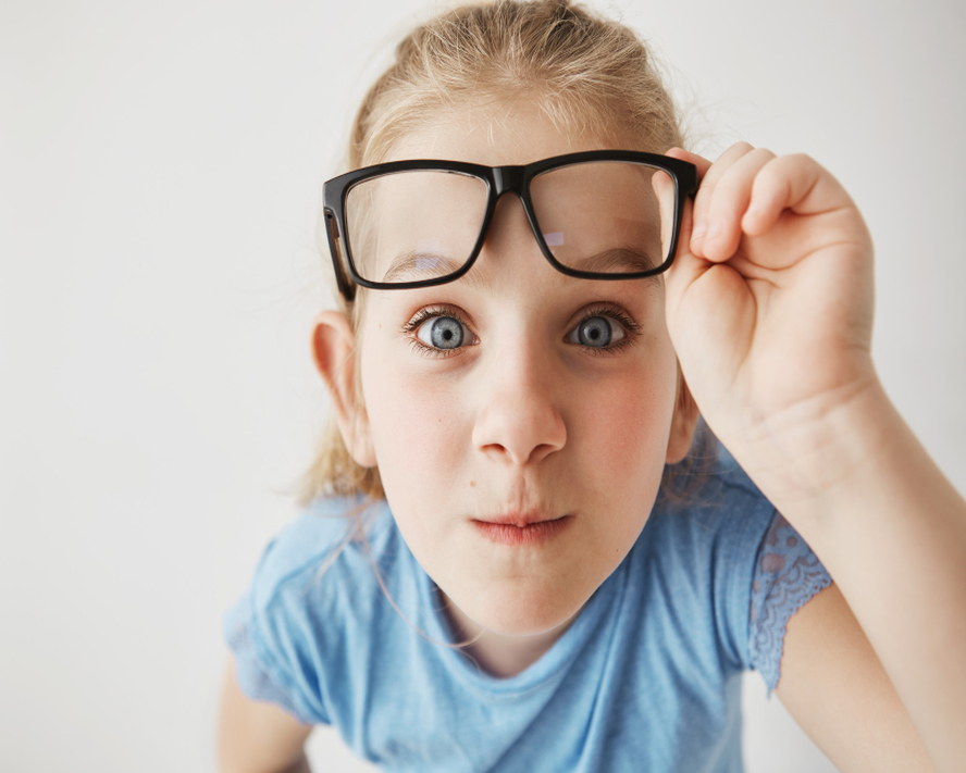 Nistagmus Nedir? Göz Titremesi Neden Olur, Nasıl Tedavi Edilir?