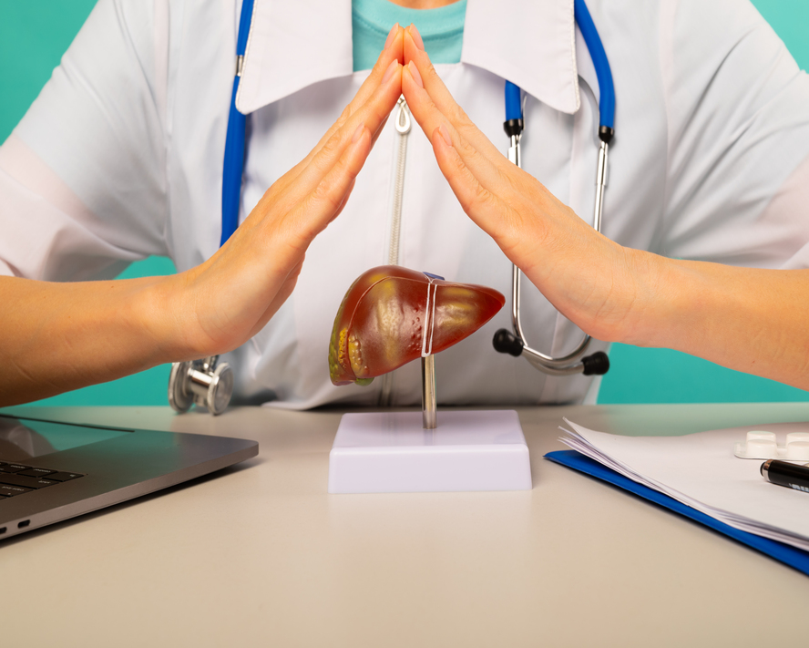 Karaciğer Yetmezliği Belirtileri: Ne Zaman Doktora Başvurmalısınız?