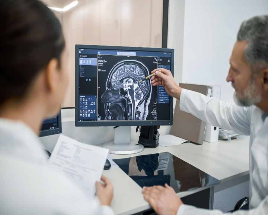 Dural Arteriovenöz Fistül: Nedenleri, Belirtileri ve Tedavisi